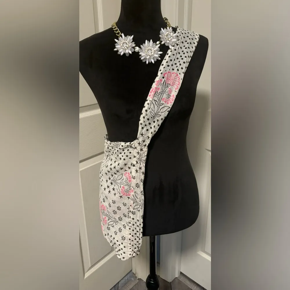 Free People Fabric Tote Bag-As seen on 90 Day Fiancé! - Image 5