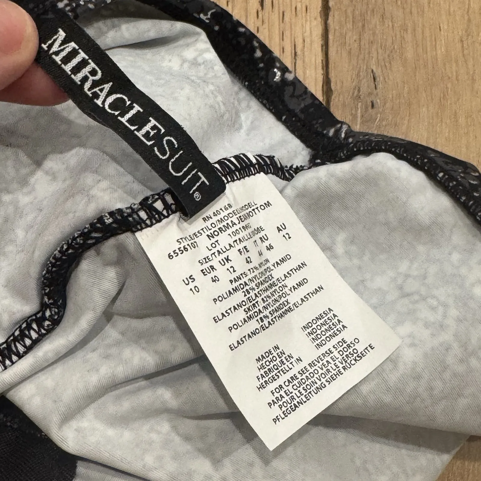 NEW Miraclesuit Black Dragonstone Surplice Underwire Bikini Top 36D & Bottom 10 - Image 4