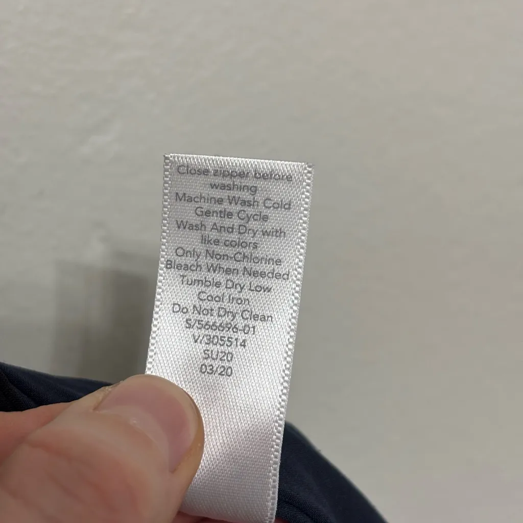 Athleta Colorblocked Shorts in Black and Blue - Size 16 - Image 5