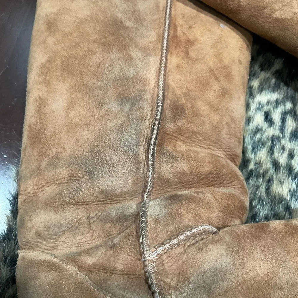 UGG CLASSIC TALL LEATHER BOOTS - Image 3