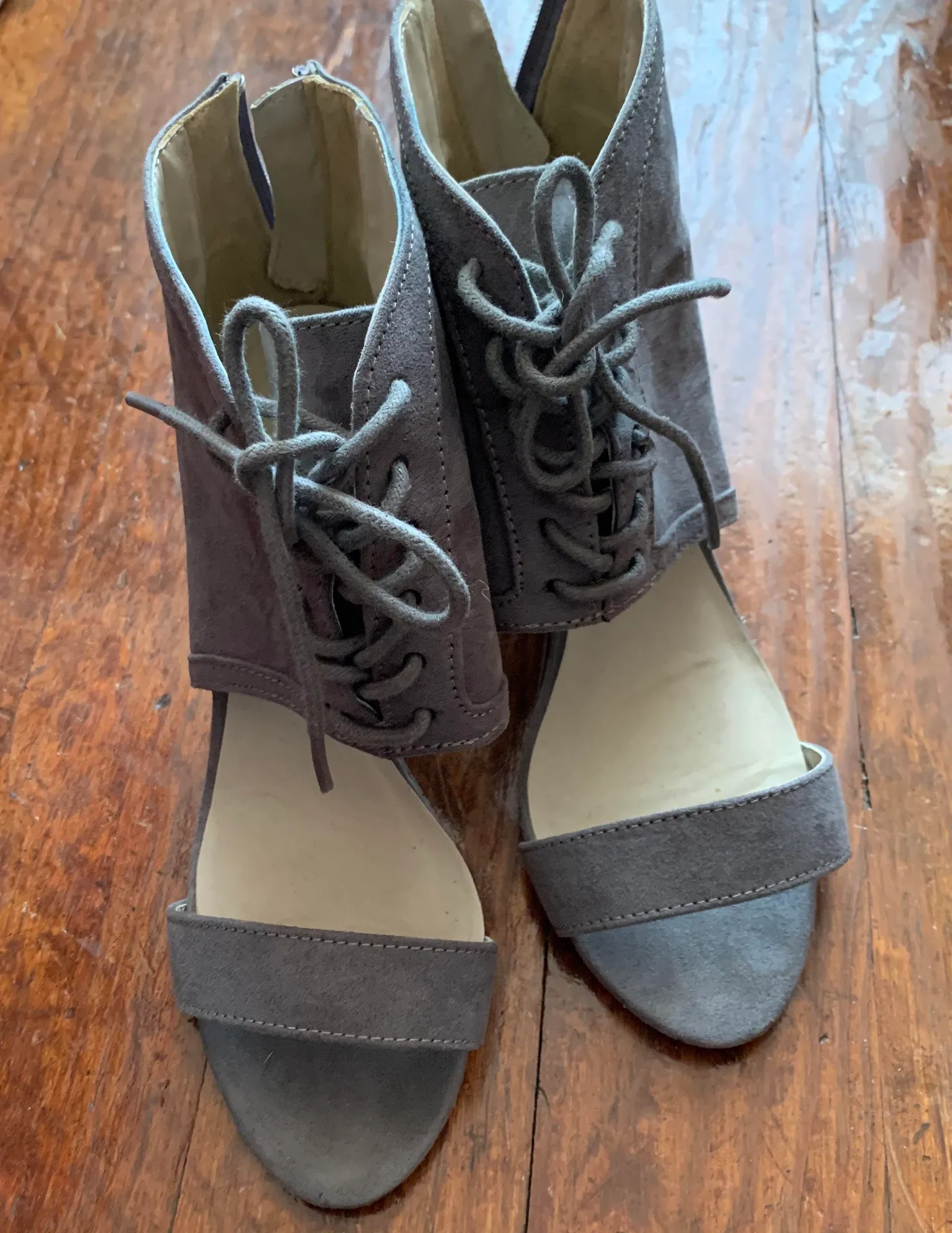 Gray Lace Up Open Toe Wedge Sandal Heels Size 6 - Image 2