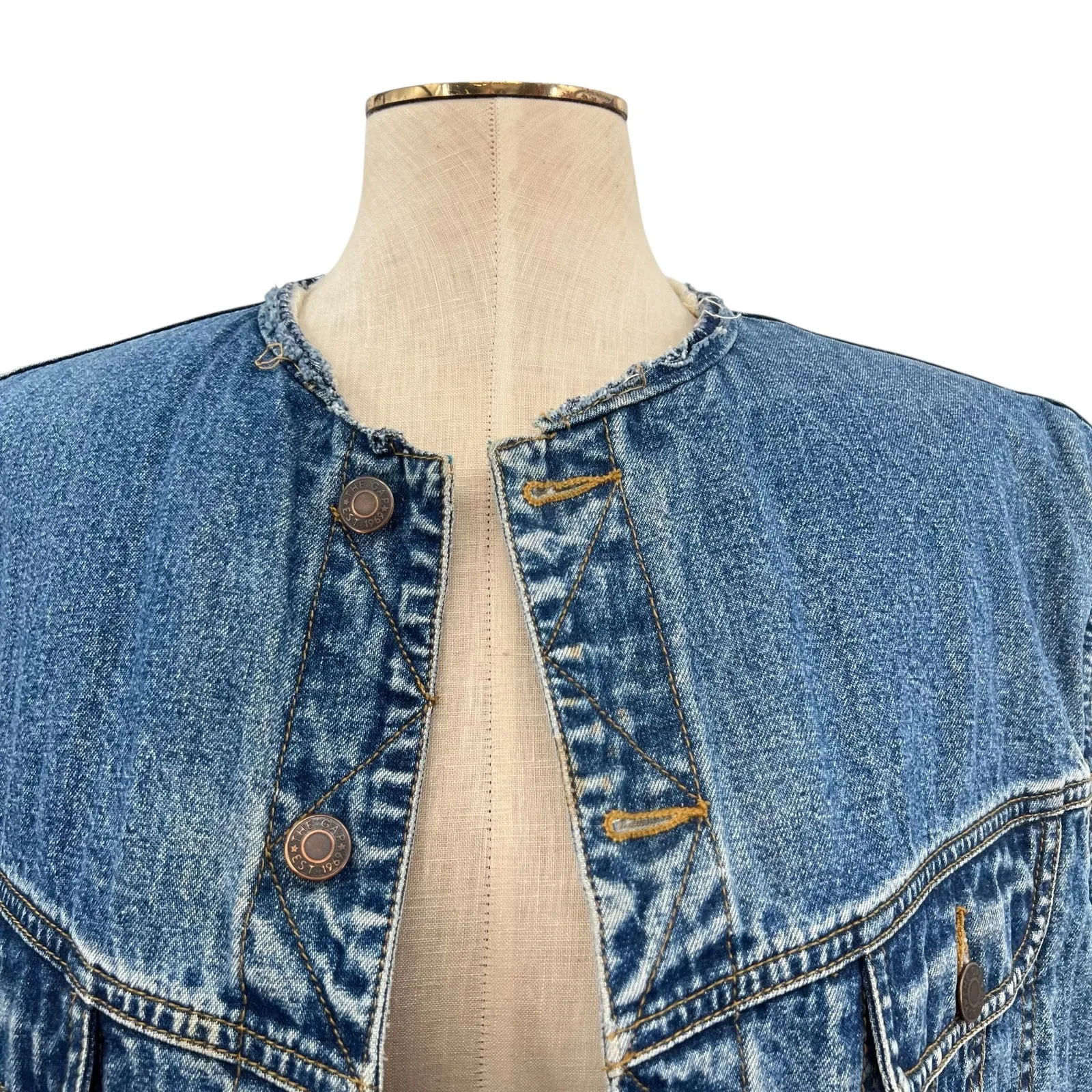 Gap Vintage Denim Vest Sherpa Lined Sleeveless Oversized Size Large - Image 2