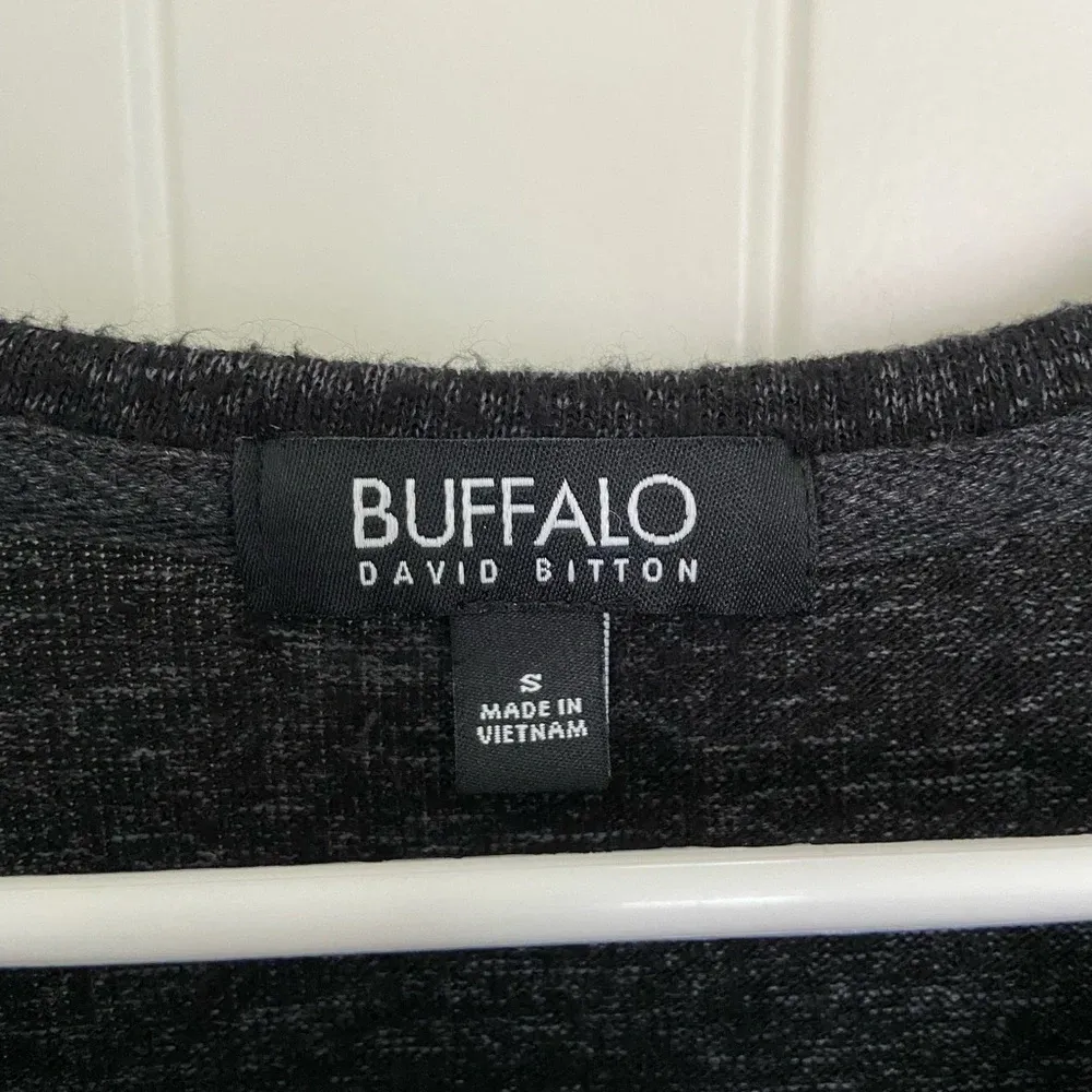 EUC | Buffalo David Bitton women’s‎ soft knit cropped shirt — small - Image 2