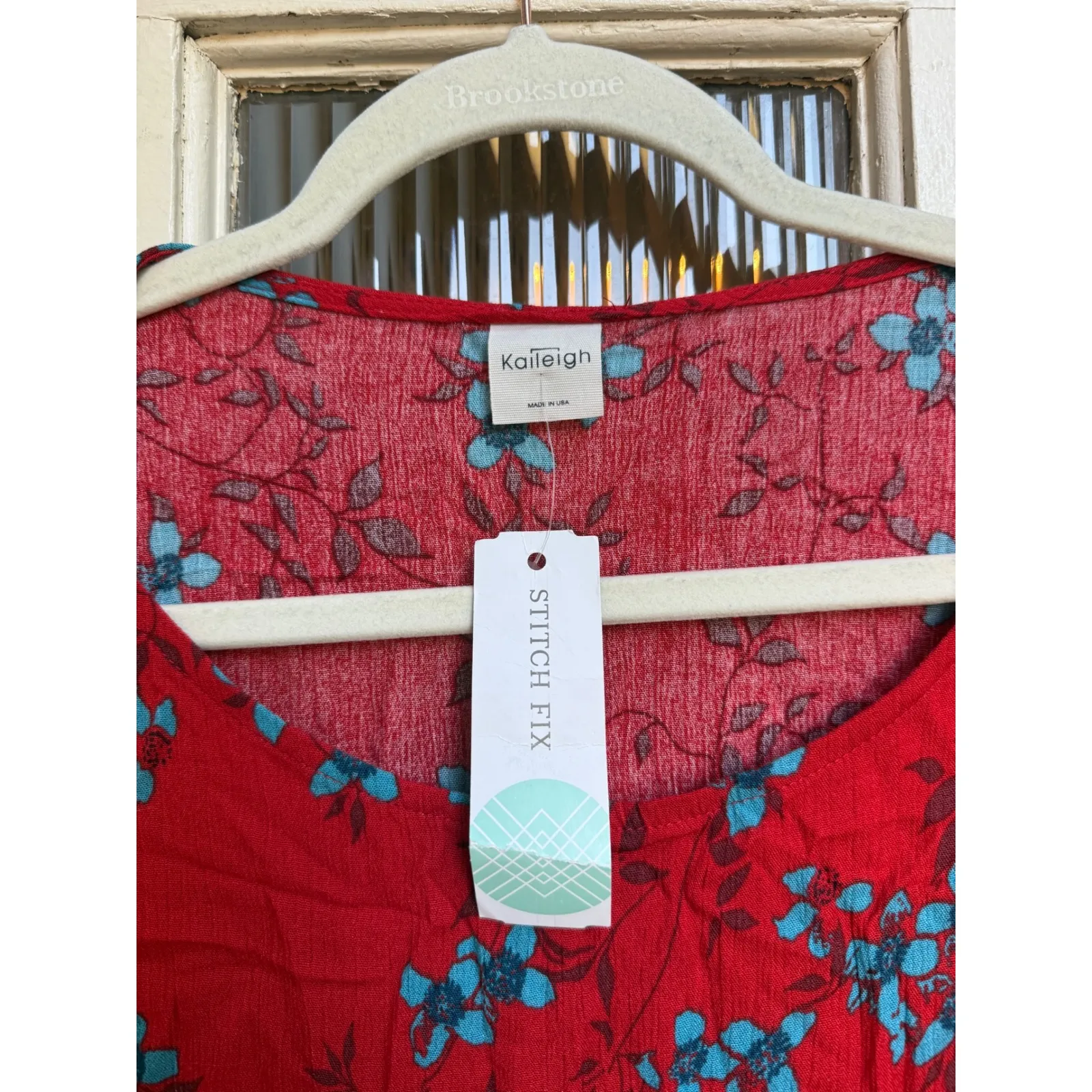 Kaileigh Roselia Cold Shoulder Top Red Tie Long‎ Sleeve Shirt Floral Size Medium - Image 3