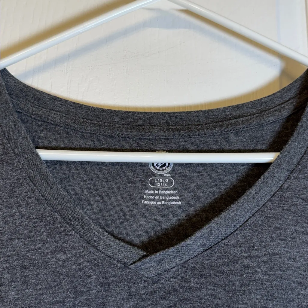 NHL Vegas Golden Knights VGK Hockey Gray Shirt Size Large EUC #2221 - Image 4