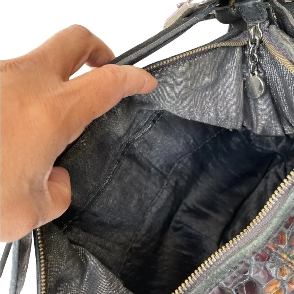 Donald J. Pliner Made In Italy Patent Embossed Croc Hobo Bag Black - Image 10