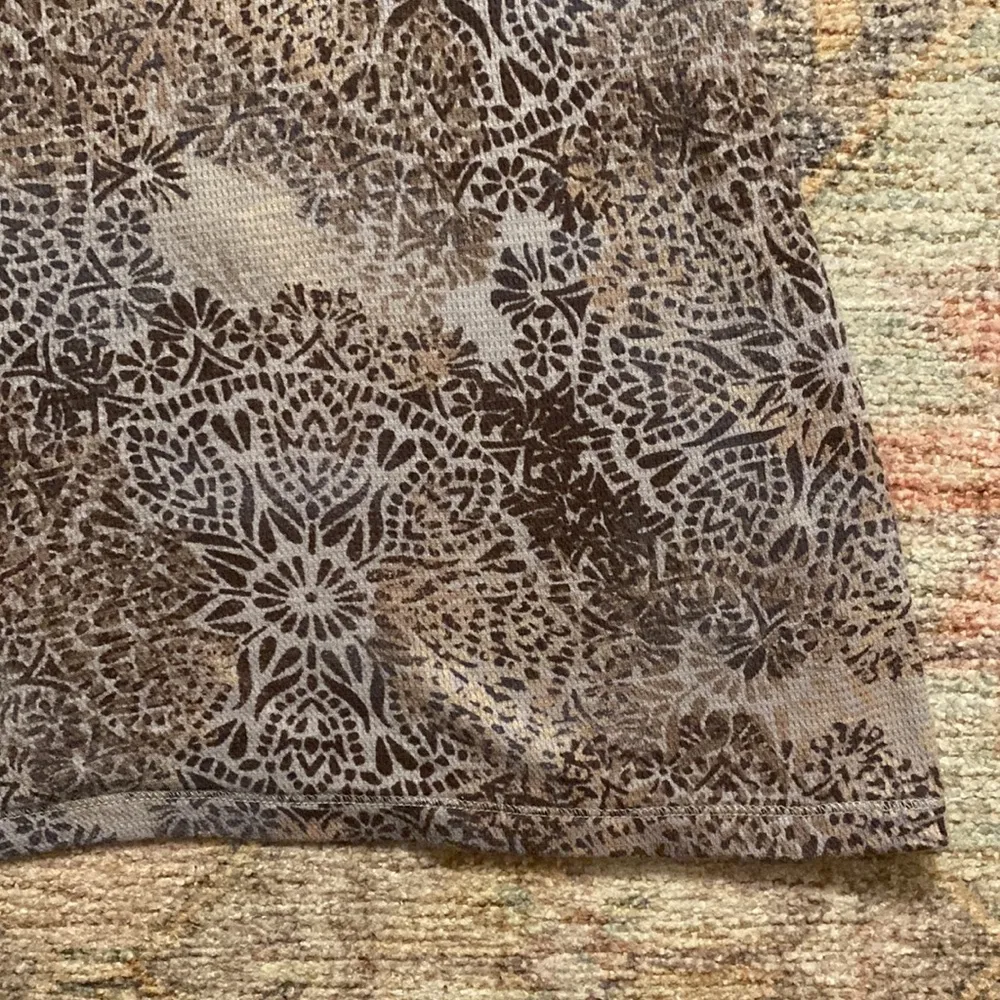 Liz Claiborne Woman Floral Print Thermal Top - Image 3