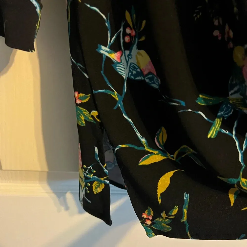 Leota Birds Floral V-neck 3/4 Sleeves Top Blouse Stretch 2X Plus Size Dia & Co - Image 5