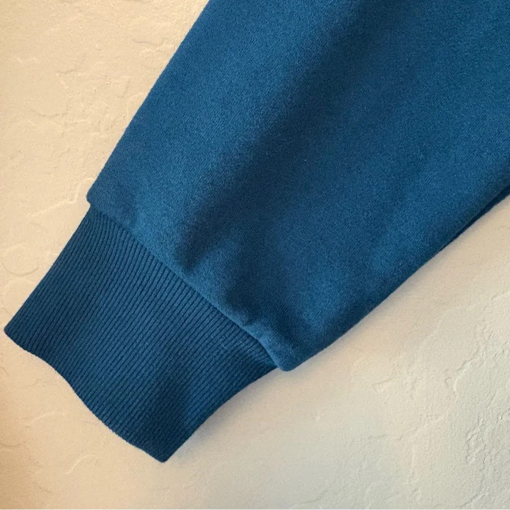 Beyond Yoga Uplift cropped pullover high low sweatshirt in blue gem size medium - Image 9