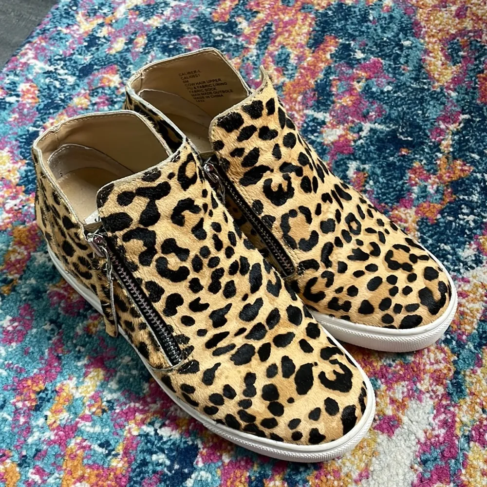 Steve Madden Caliber Leopard Wedge Sneaker Bootie size 6 Mobwife - Image 4