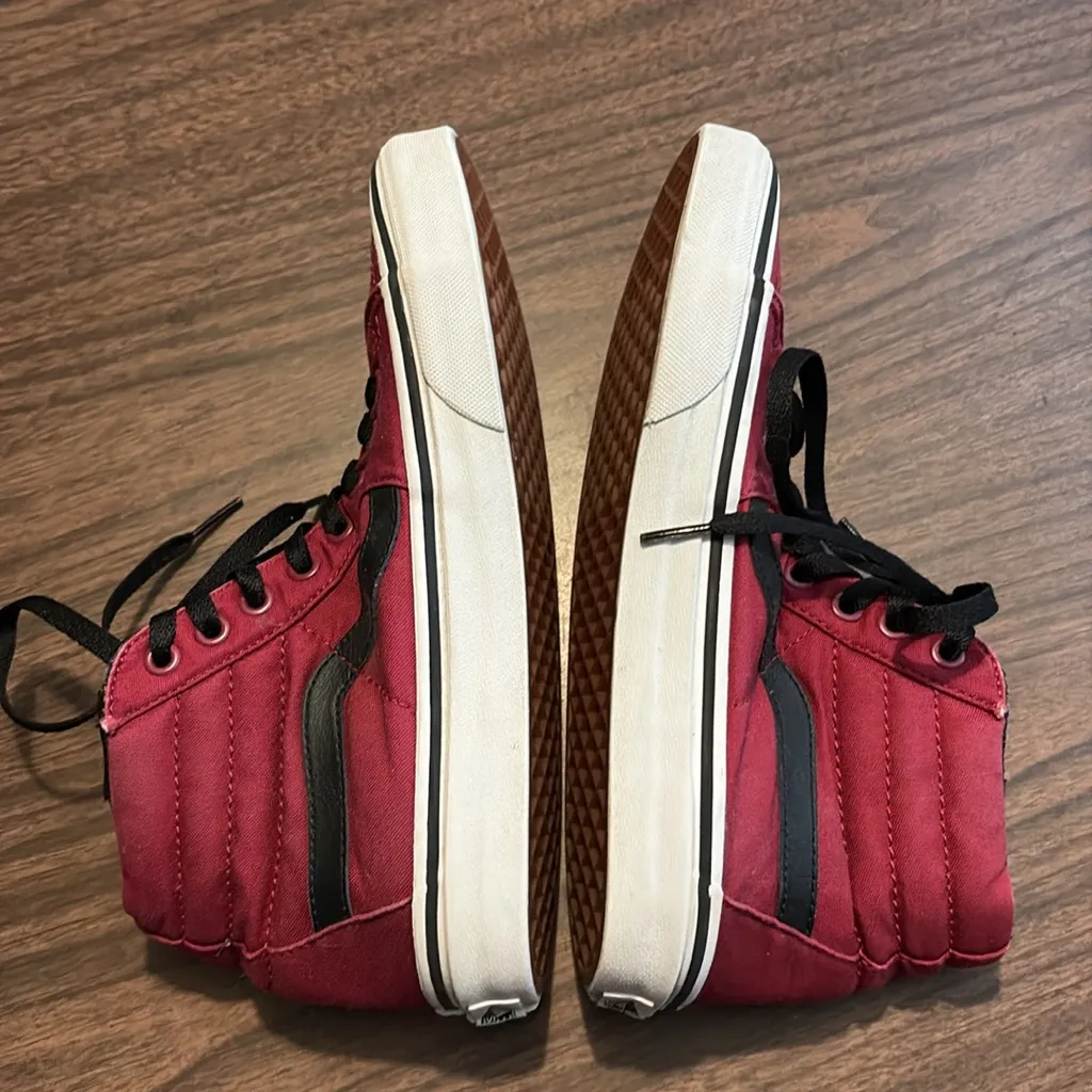 Vans High Tops Men’s 6 Women’s 7.5 Dark Red Black - Image 4