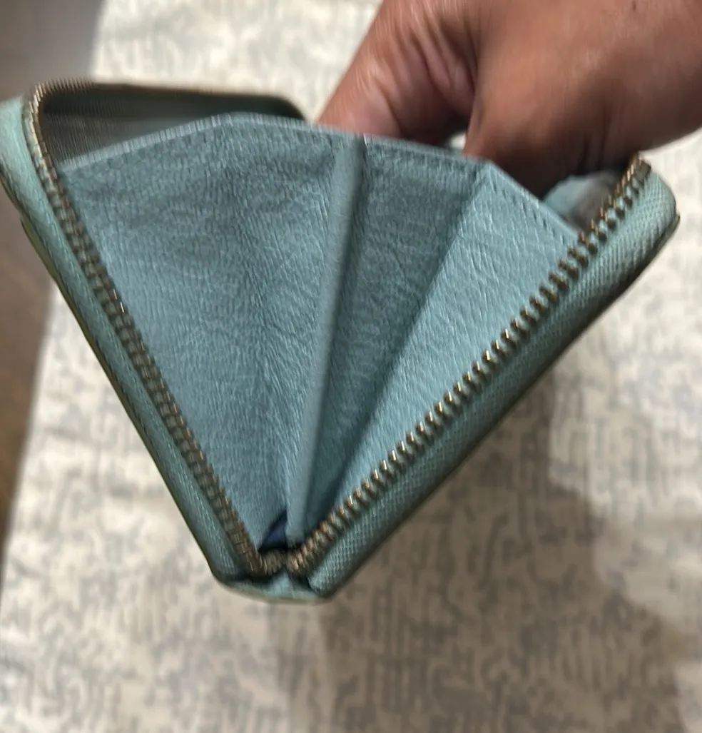 GUC  Wallet - Image 10