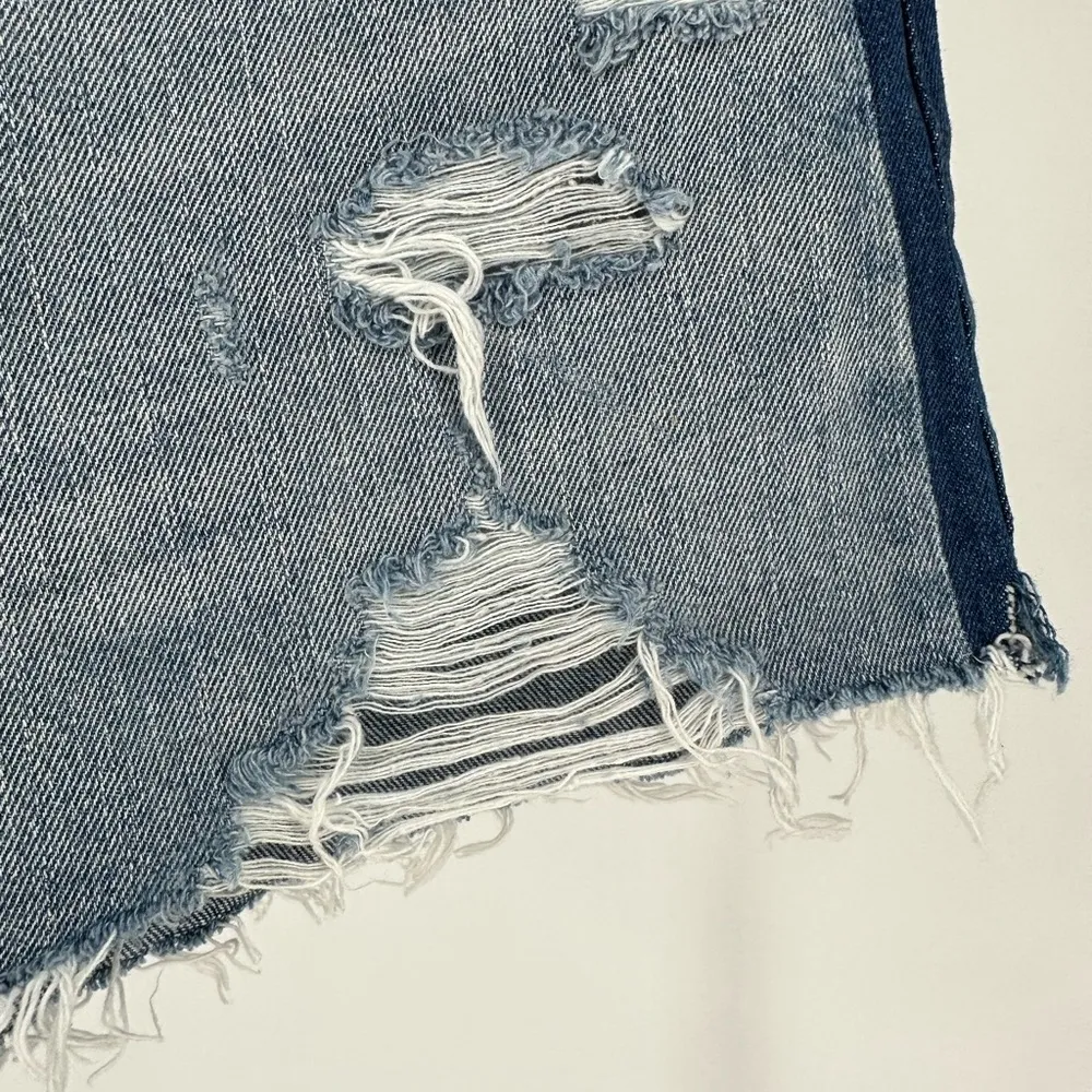 Pistola Distressed Raw Hem Cutoff Shorts with Contrast Navy Side Stripe size 29 - Image 4