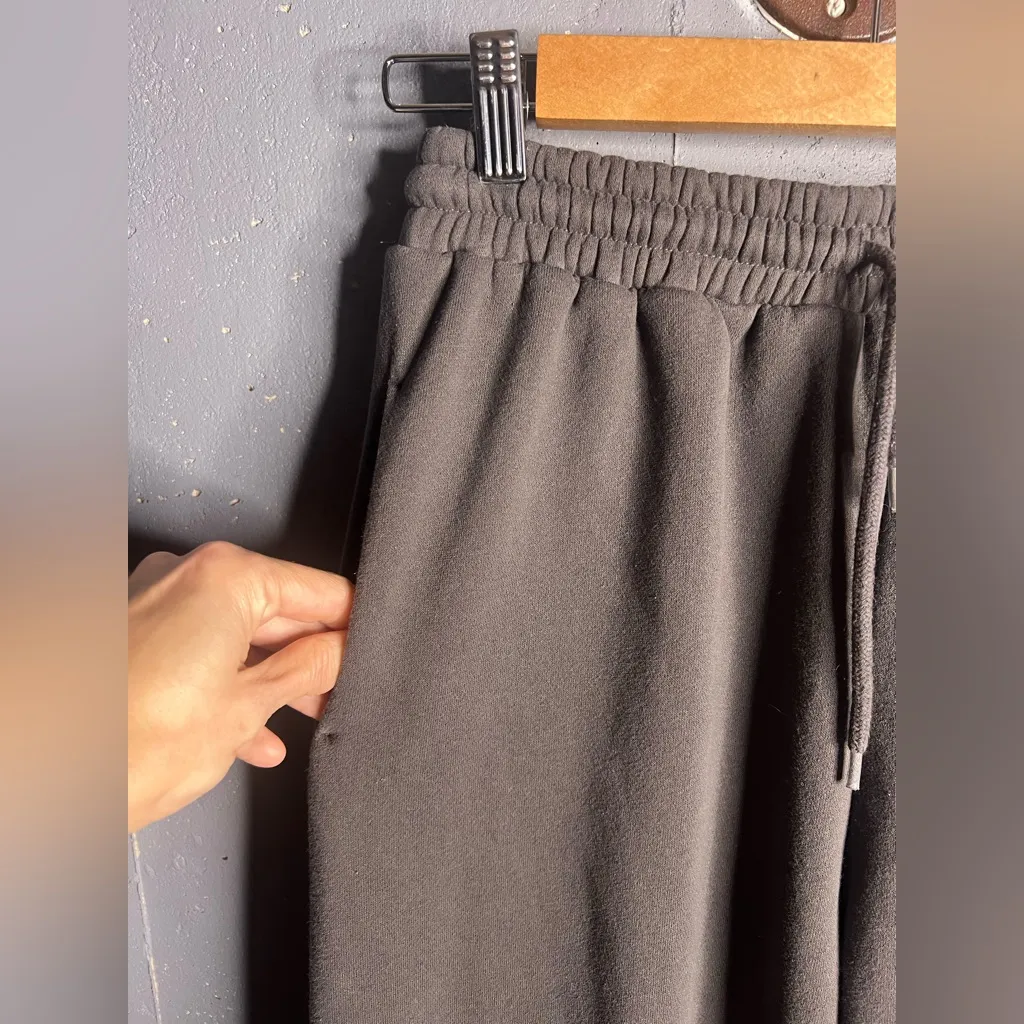 WHITE FOX BOUTIQUE 4th Edition Sweatpants in size Small. - Image 5