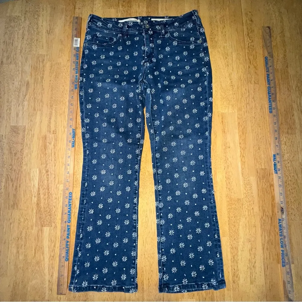 Anthropologie Pilcro embroidered Women's high rise cropped bootcut size 29 Jeans - Image 3