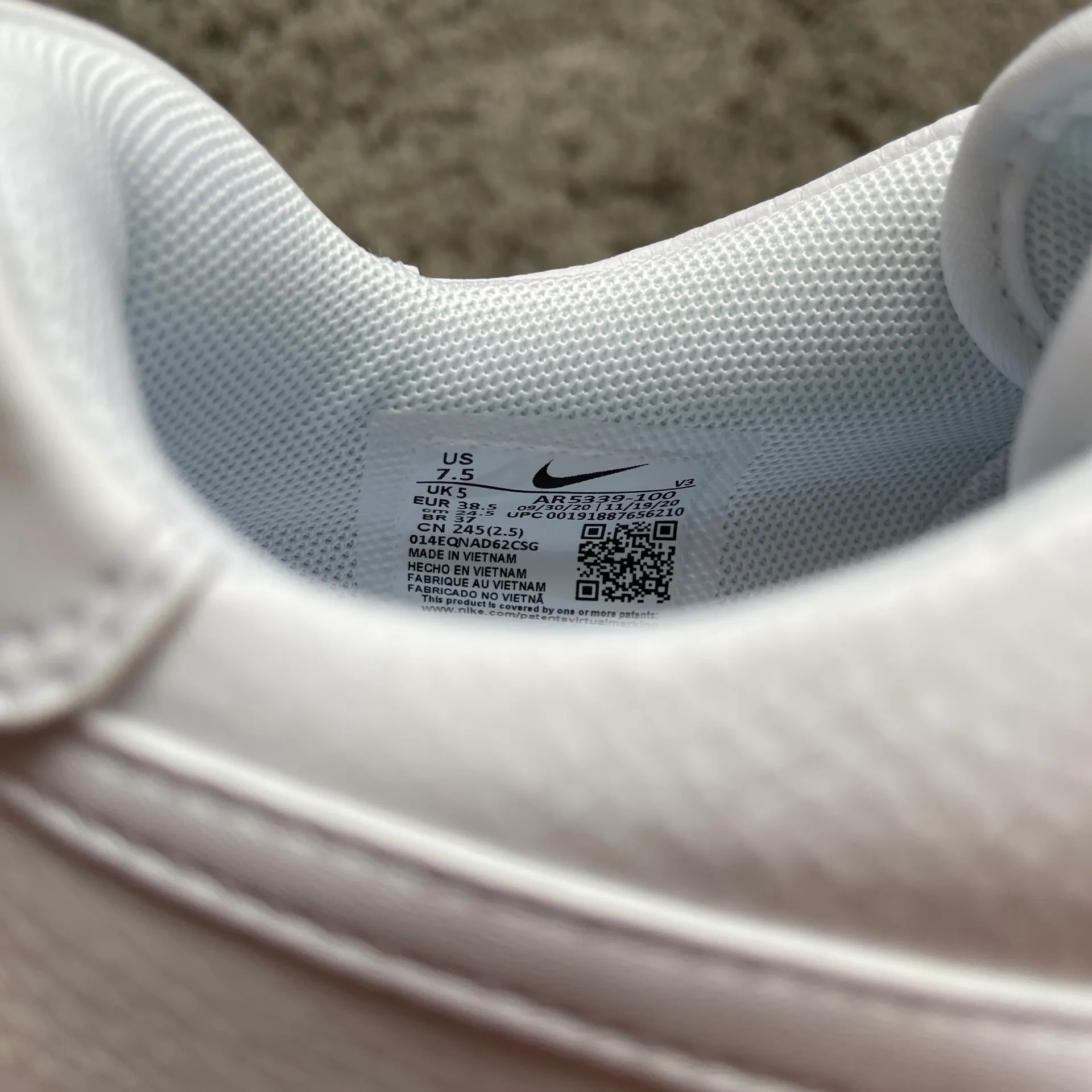 Nike Sage Size 7.5 - Image 7