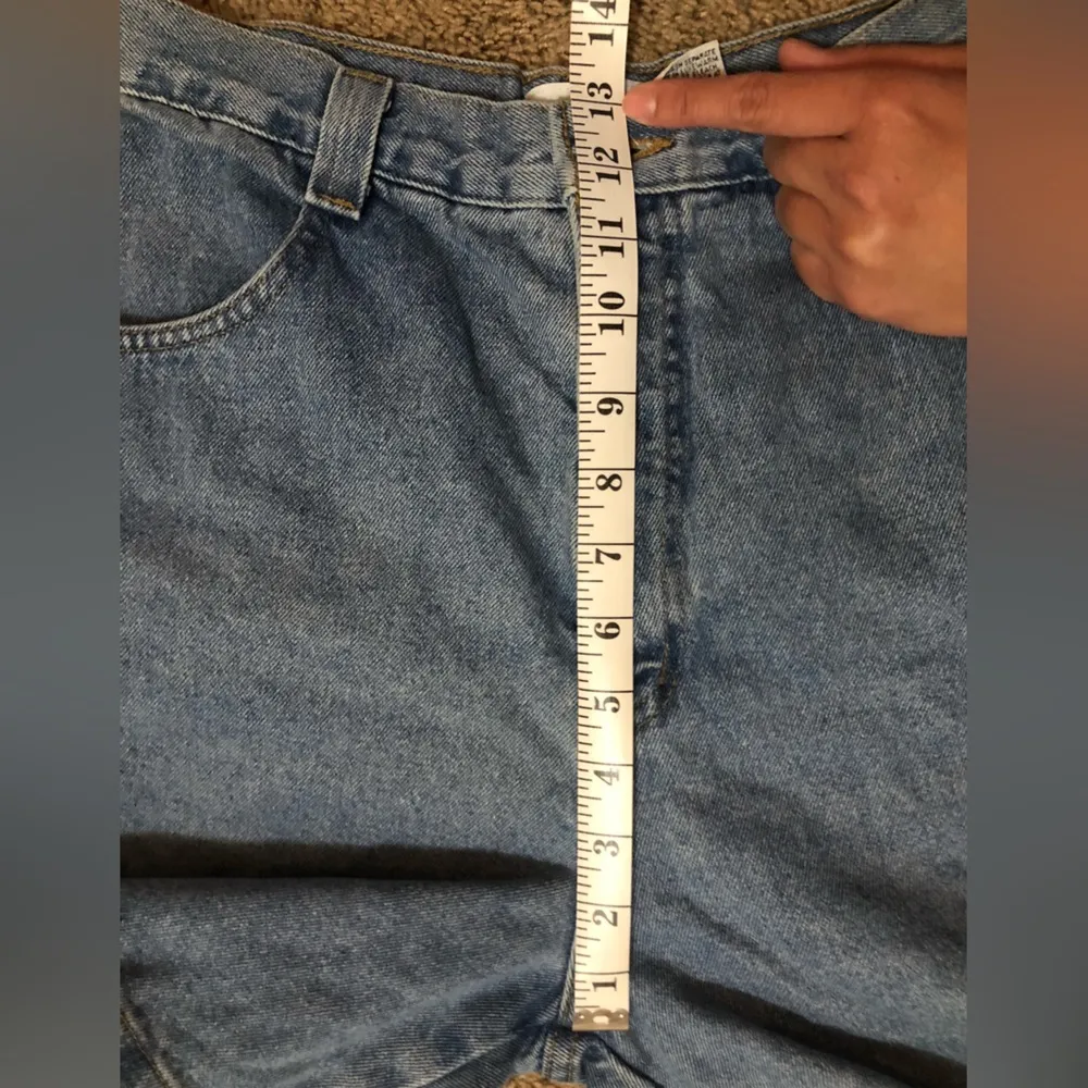 Vintage Christopher & Banks High Rise Light Wash Denim Mom Short Size 10 PC - Image 12