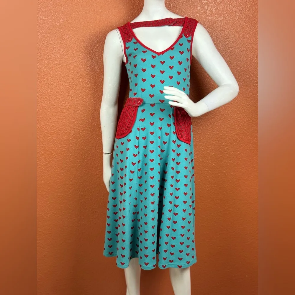 Voodoo Vixen Heart Patterned Dress with Red Accents Size Small. E73 Blue - Image 6