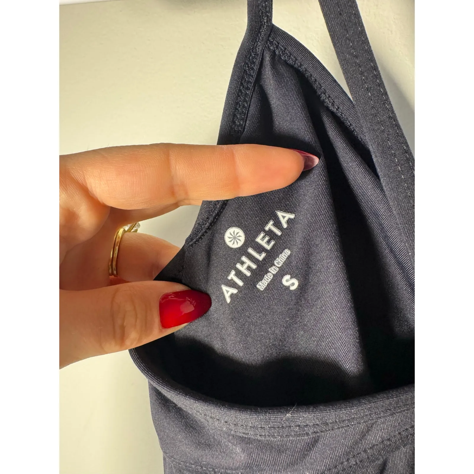 Athleta Women's Black Twist Up Tankini Top Size Small - Image 5