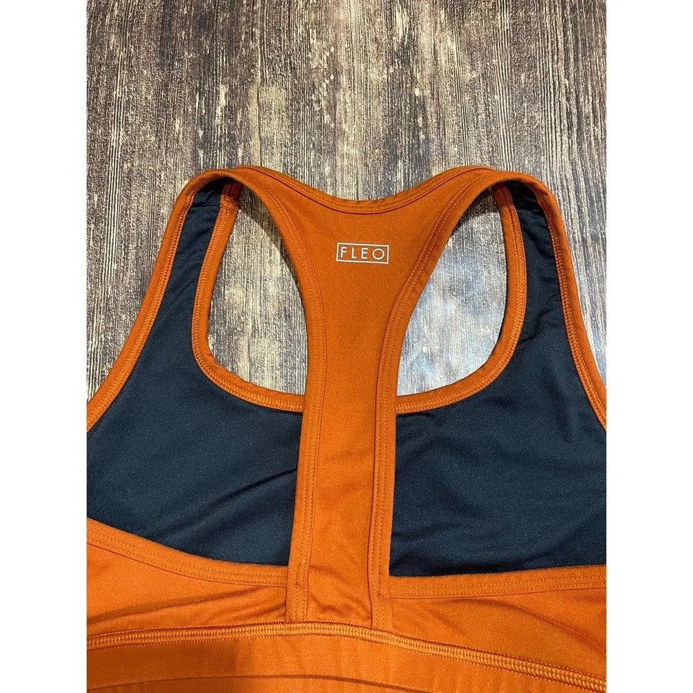 Fleo sports bra size LARGE - Image 2