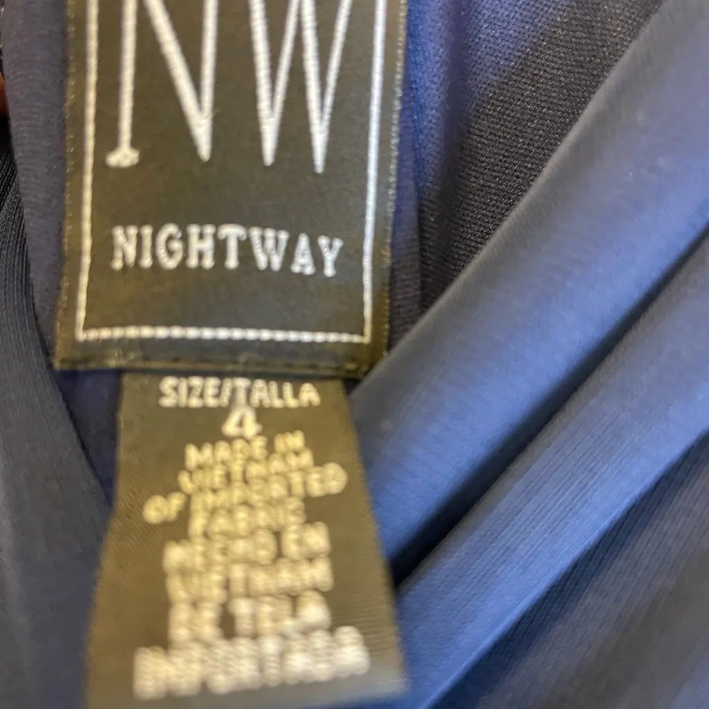 Night Way Collections Ruched Blue Sleeveless Gown Size 4 - Image 5