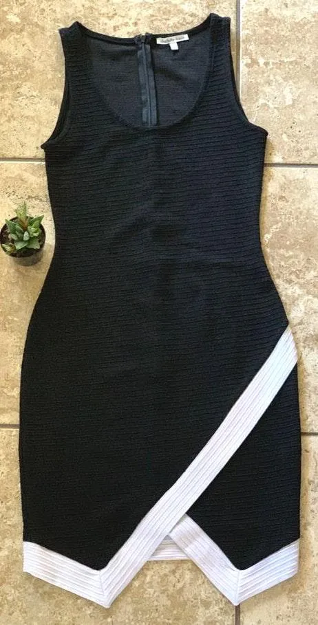 Black Dress - Image 3