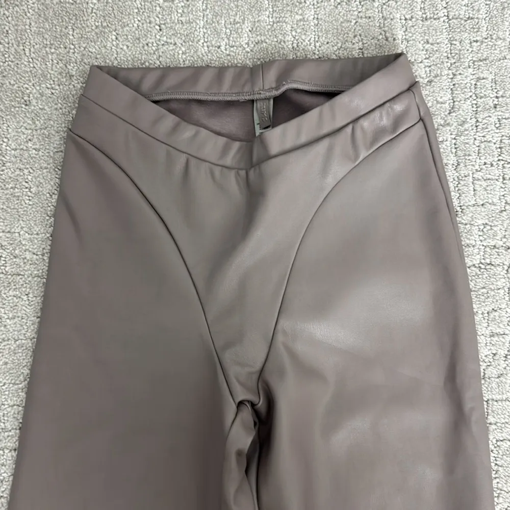 SKIMS Faux Leather Seamed Boot Cut Pants in Cement grey gray taupe vegan - Image 6