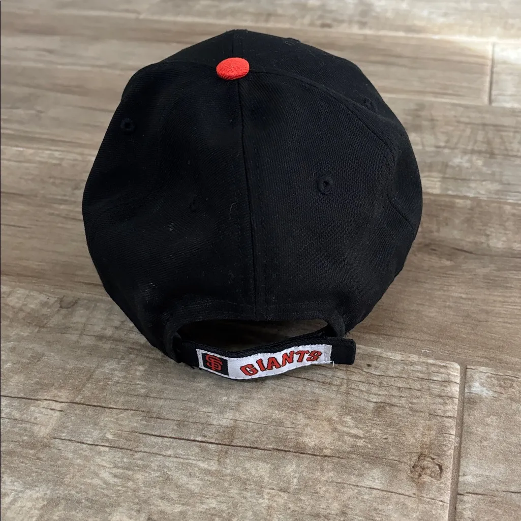New Era San Francisco Giants black and orange adjustable hat - Image 3
