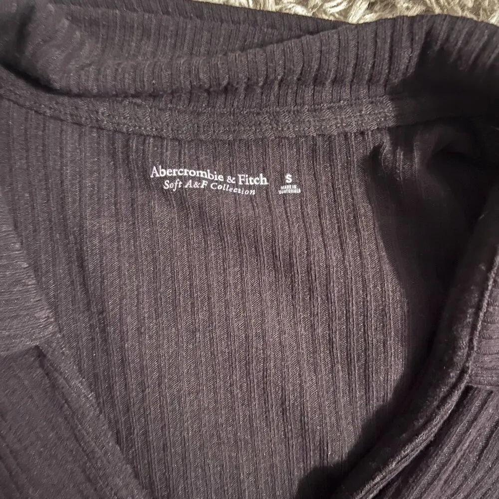 Abercrombie and fitch black cross wrap long sleeve size small - Image 2