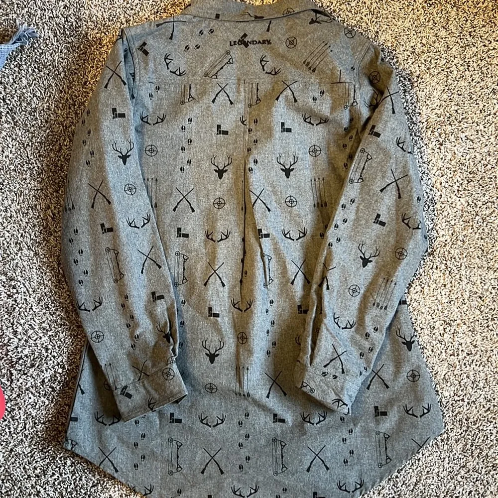 Legendary Whitetails Ladies Popover Firelight Flannel Tunic in Large - Image 6