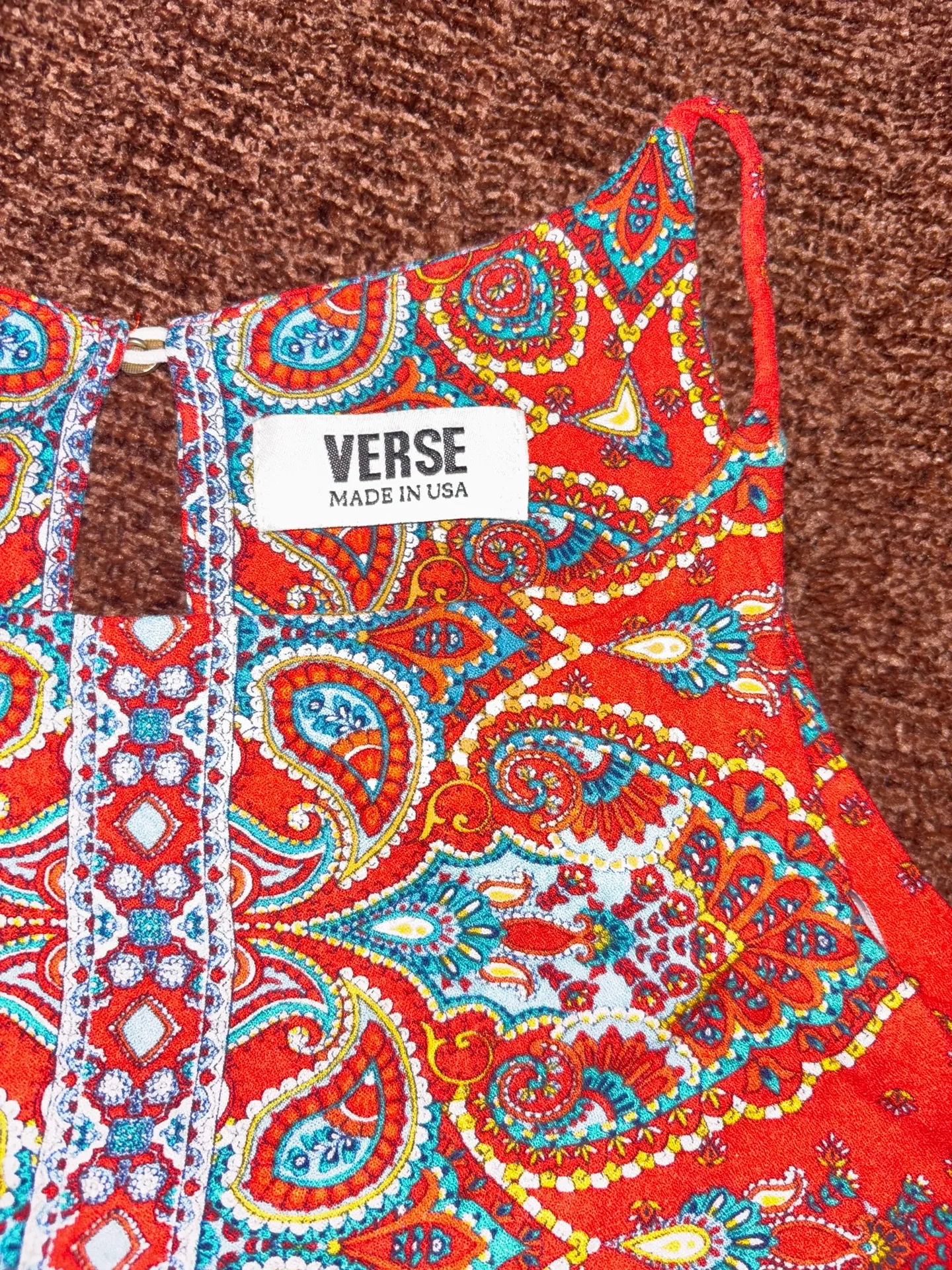 Verse Red Paisley Sleeveless Blouse Top Boho Silky Rayon Size M - Image 2