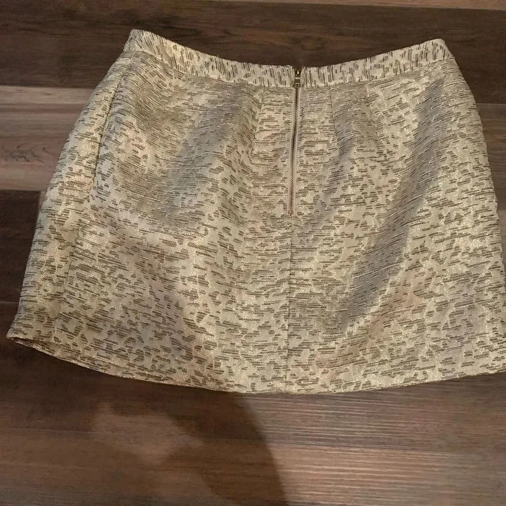 ❤️4/$20❤️ Jacquard gold mini - Image 2