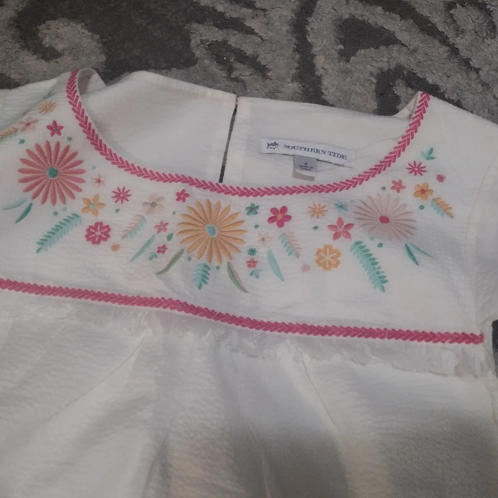 Southern Tide classic white dress with embroidered flowers - Image 3