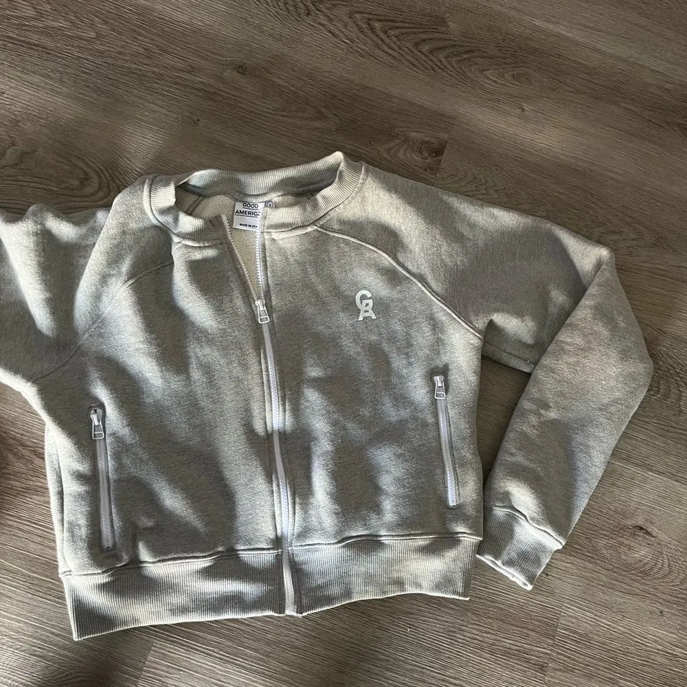 Good American | The Crop Icon Gray Zip-up Sweater - Image 10