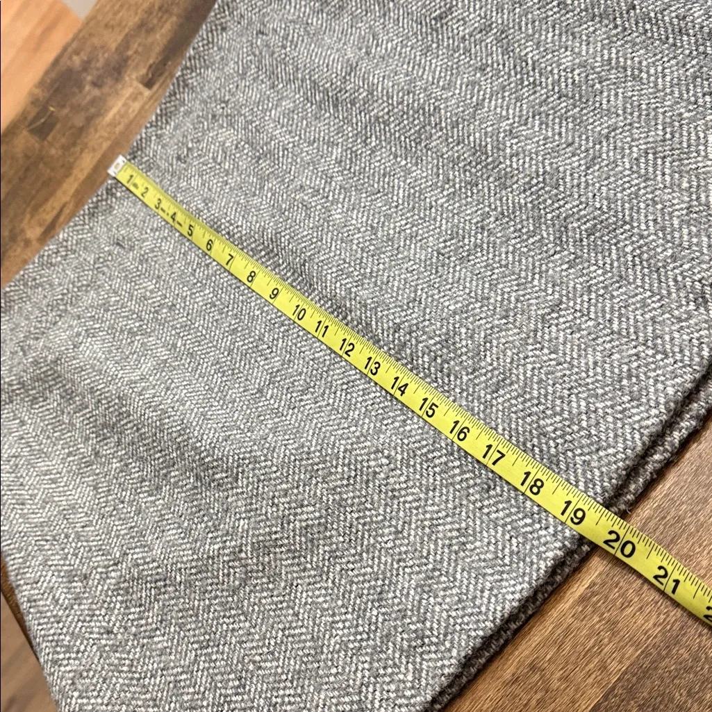 TALBOTS Gray Tweed Pencil Skirt Size 8P - Image 7