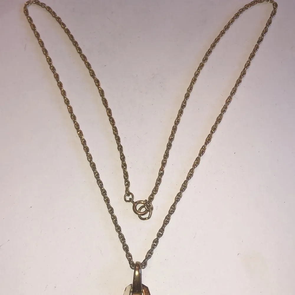 Trifari Crown Vintage Gold Tone Off White Cutout Pendant Necklace - Image 4