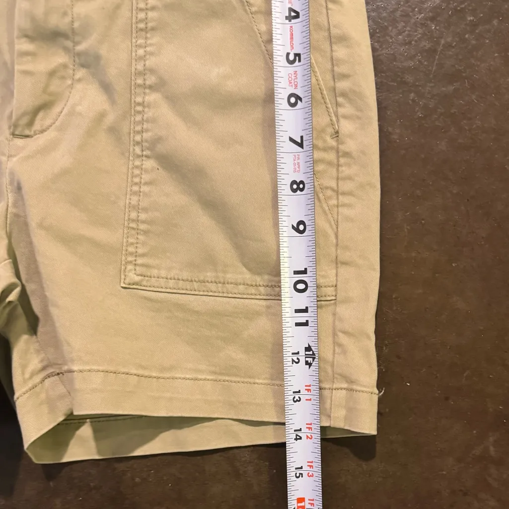 Banana Republic Women's Chino Shorts - Image 6