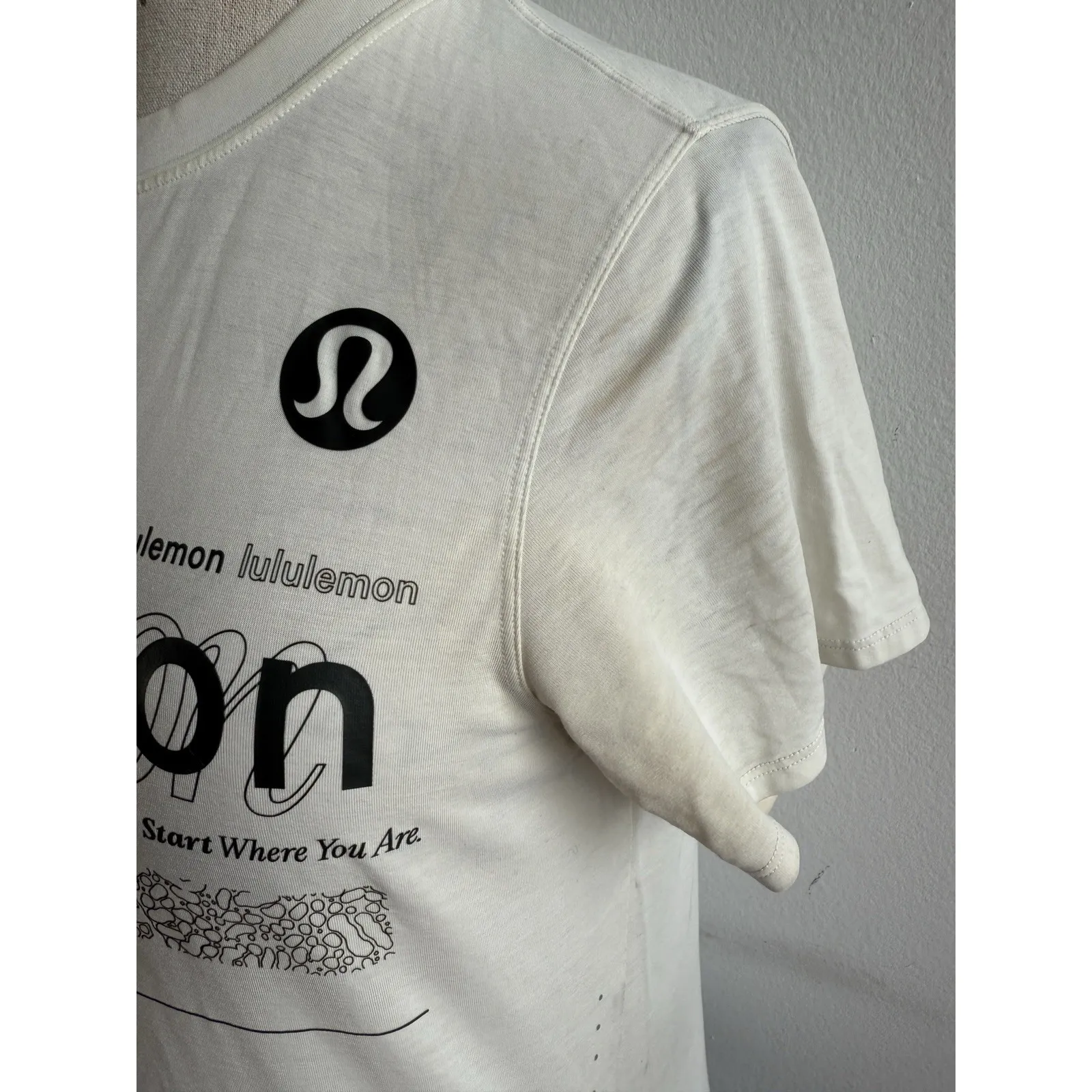 Lululemon Logo Relaxed-Fit Trail Running T-Shirt S Flaw - Image 3