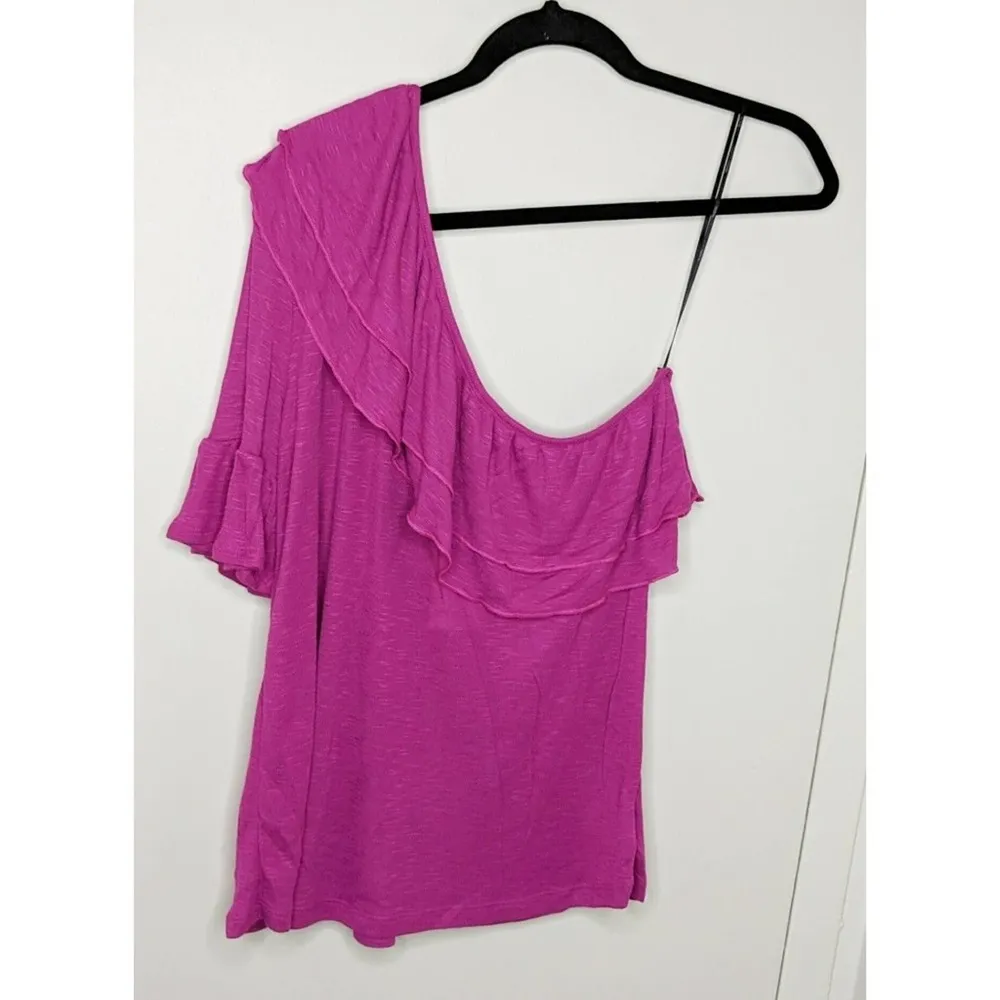 Ro & De  One-Shoulder Ruffle Tee - Size M - NWT - Image 2