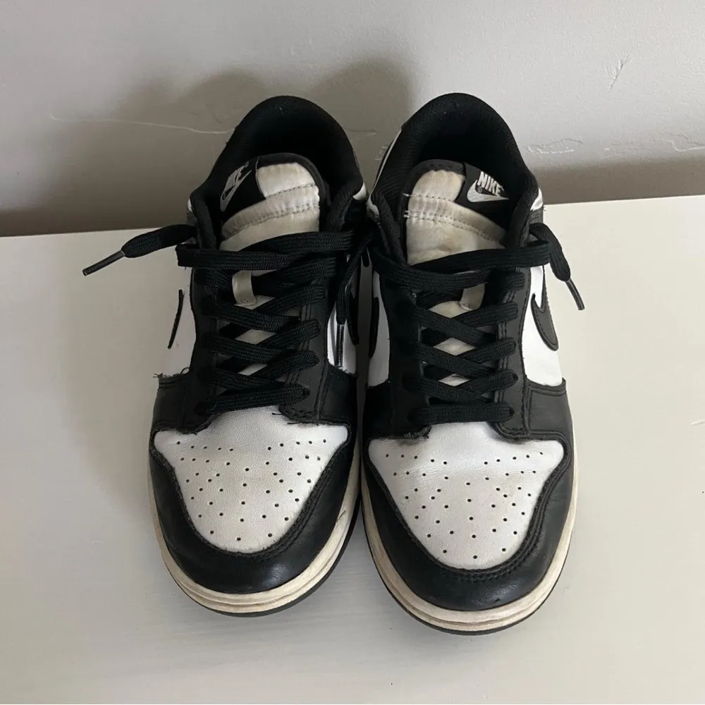 Nike panda dunks - Image 3