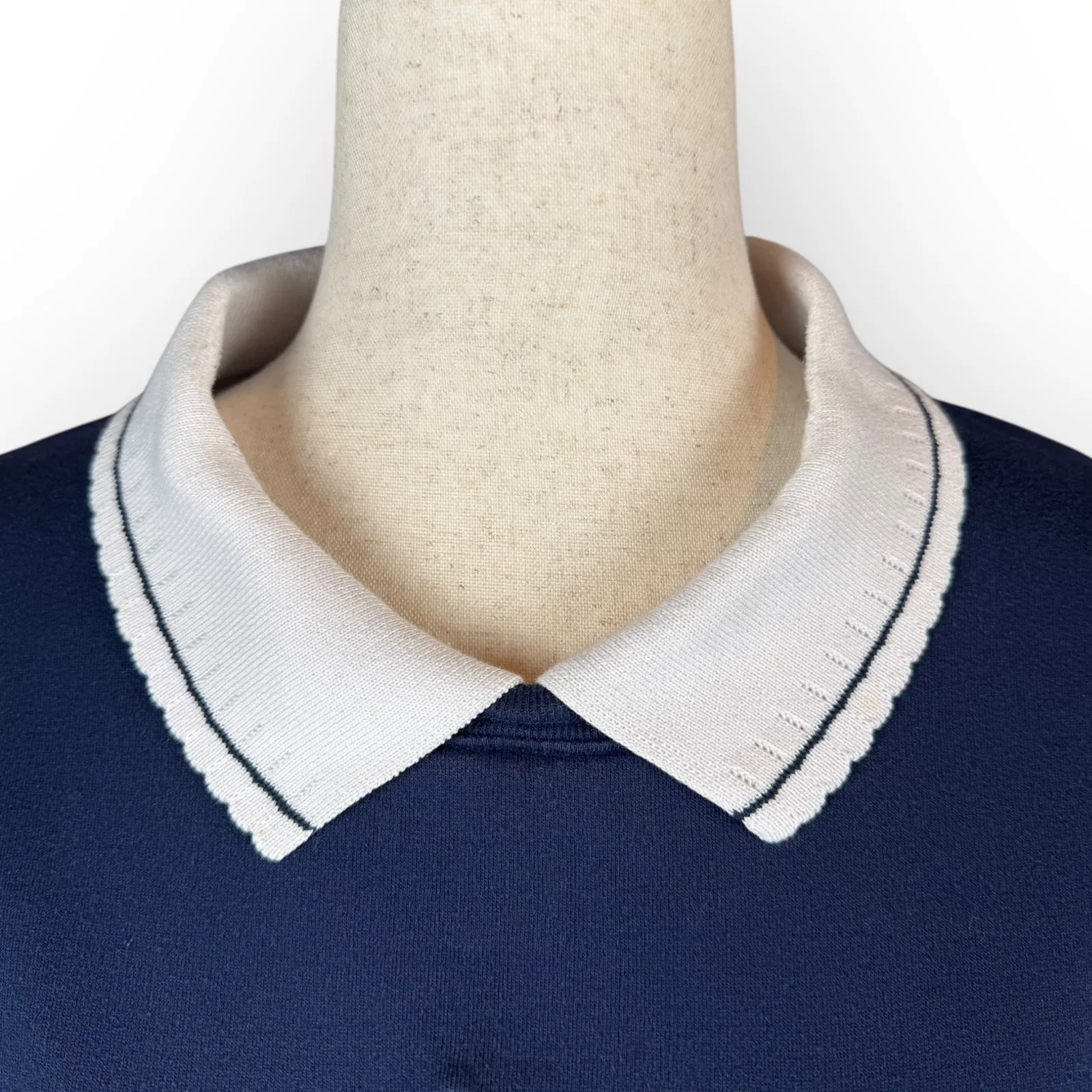 VTG Bobbie Brooks Collared Blue Embroidered Christmas Sweatshirt XL - Image 4