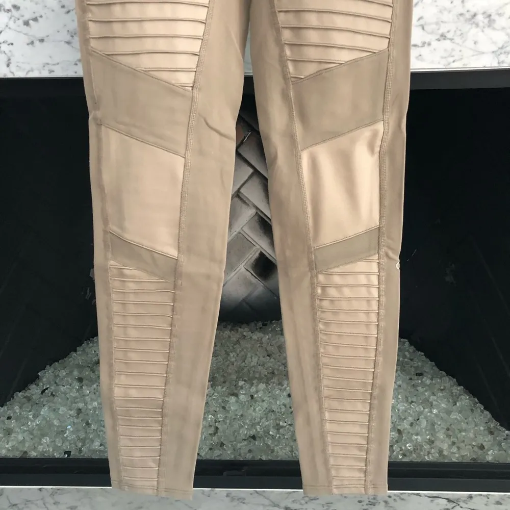 Alo Yoga High Waisted Moto Leggings - Image 4