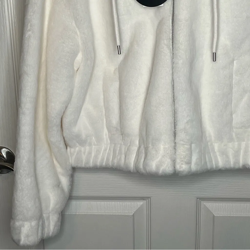 Planet Heart Soft White Faux Fur Fuzzy Hooded Jacket Sz L Zip Up Size L - Image 4