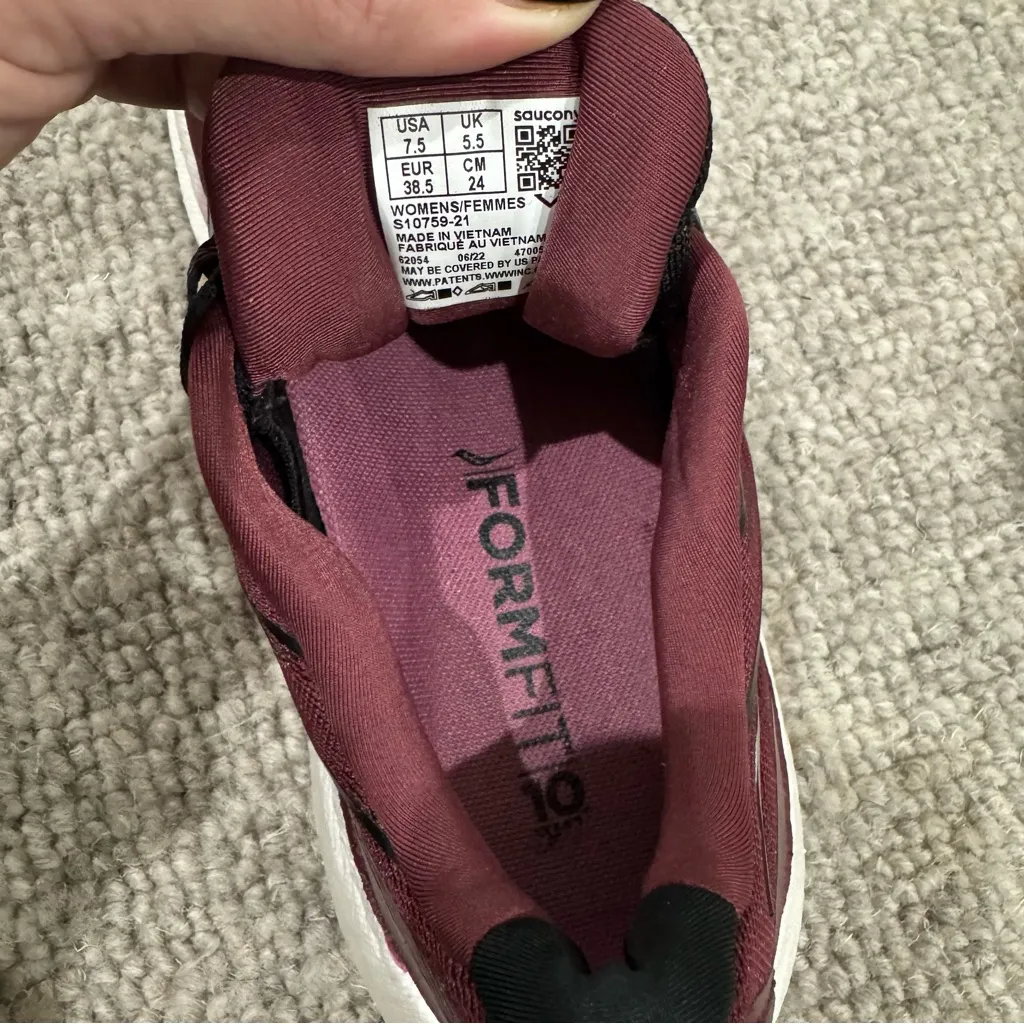 Saucony Women's Triumph 20 Sz 7.5 in Sundown/Rose Colorway - Image 6