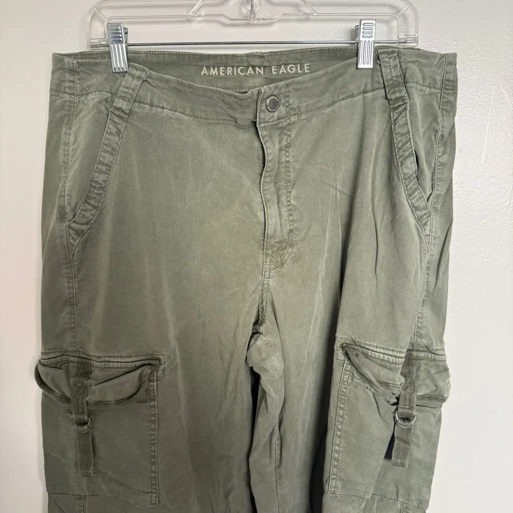 American Eagle Outfitters Women's Green 14S High Rise Baggy Wide Leg Cargo Pants - Image 2