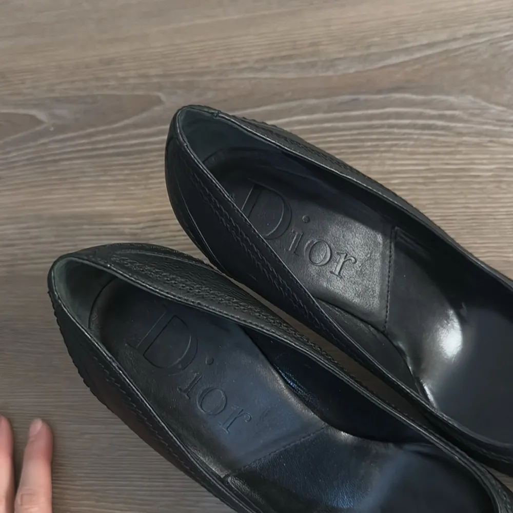 New Dior pointed leather pumps - Image 3