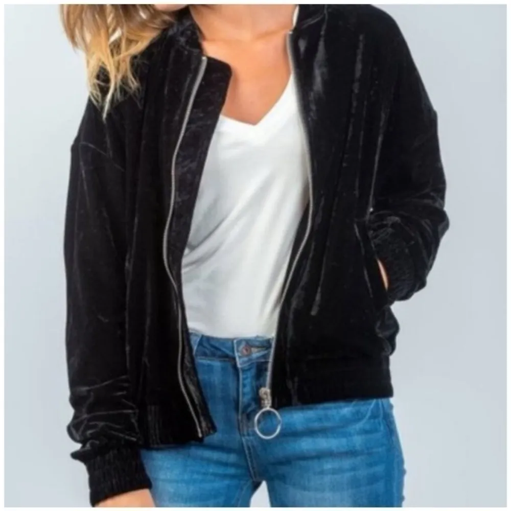 Wet Seal Black Velour Bomber Jacket Sweet Like Honey Embroidered Size L - Image 4