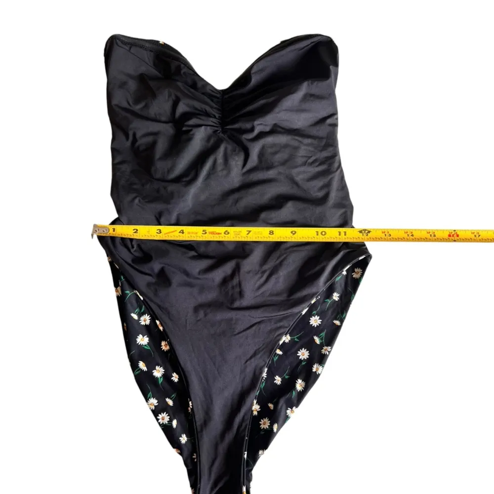 ONIA X WEWOREWHAT
Capri Daisy Print One Piece Swimsuit In Black - Image 9