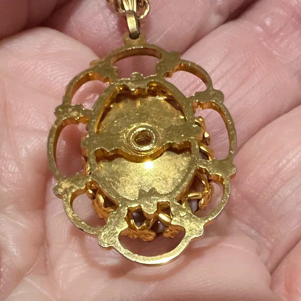 Vintage Banded Agate Cameo Pendant Gold - Image 7