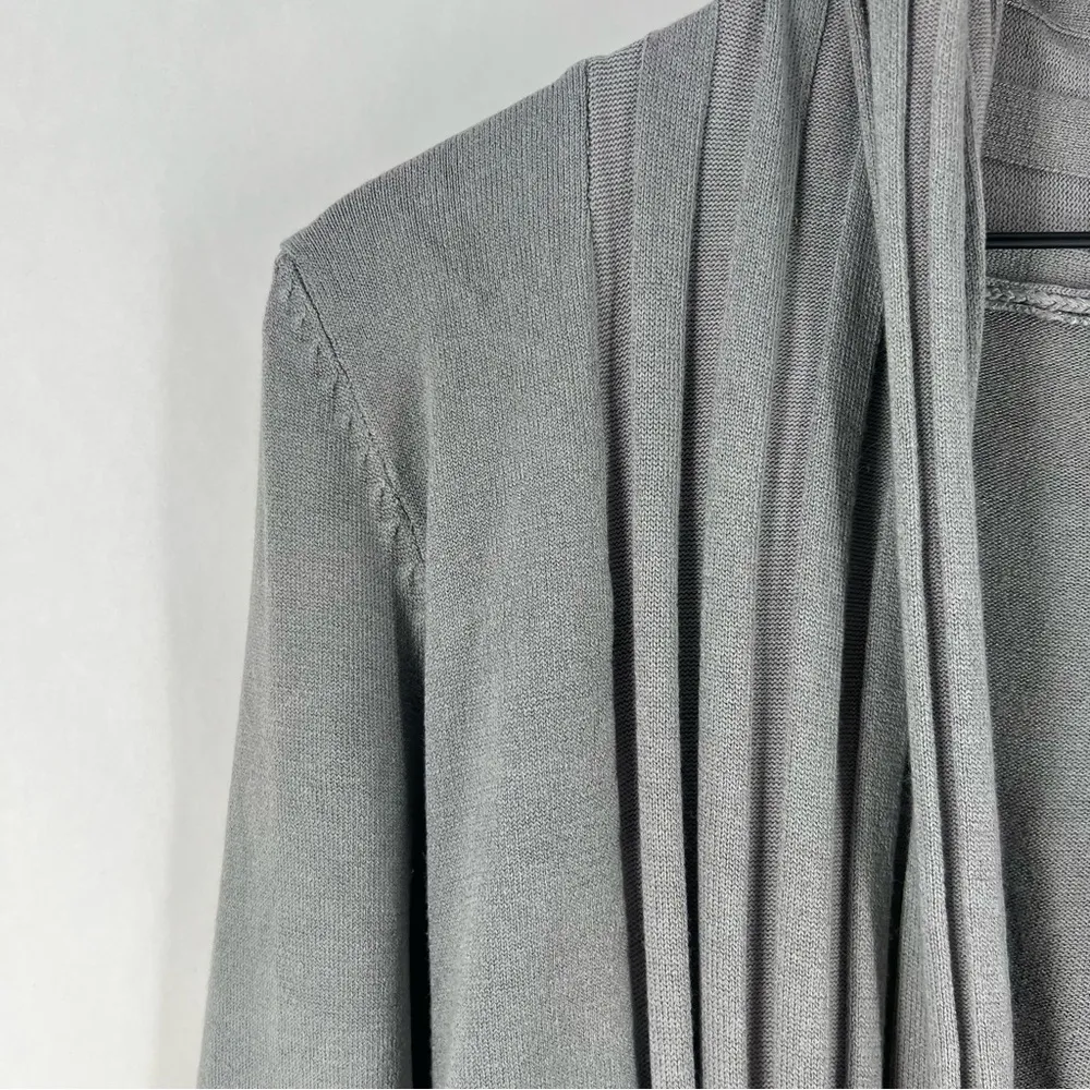 Vila Milano Gray Cashmere Angora Crochet Lace Back Draped Open‎ Front Cardigan - Image 3